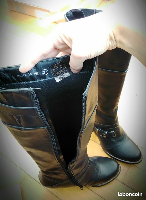 Bottes hautes en similicuir. Neuves T.37 (image 3)