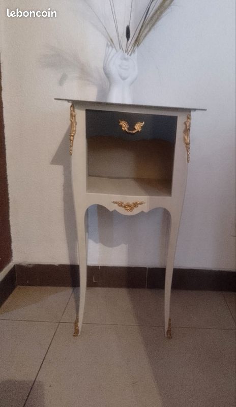 Chevet ou meuble d'appoint (image 1)