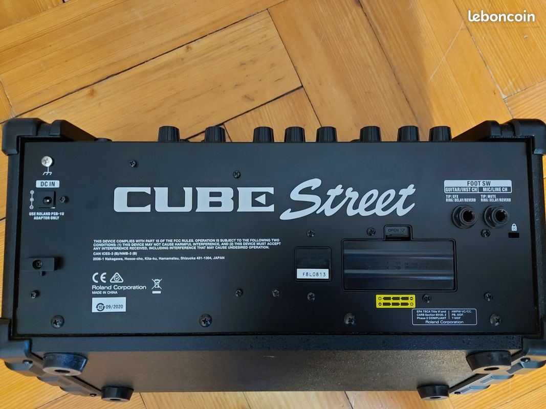 Ampli Roland Cube Street (image 2)