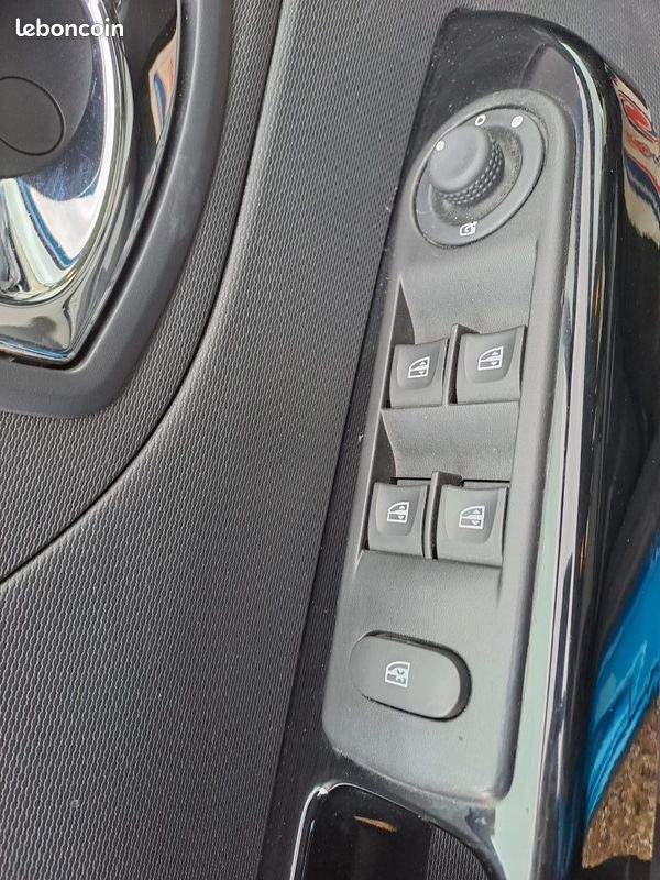 RENAULT CAPTUR 0.9 TCE 90CH STOP&START ENERGY ZEN ECO² 2013 (image 9)