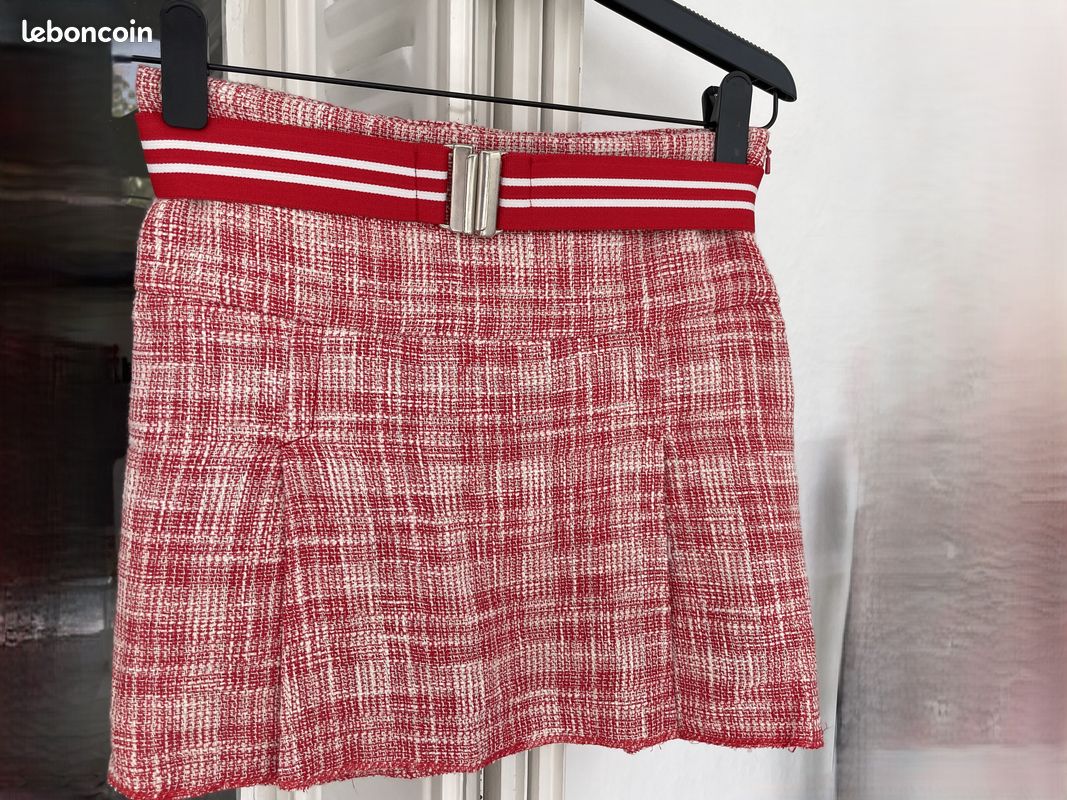 Mini-jupe Mango vintage (elle a 20 ans) taille 36 avec ceinture blanche et rouge très bon état (image 1)