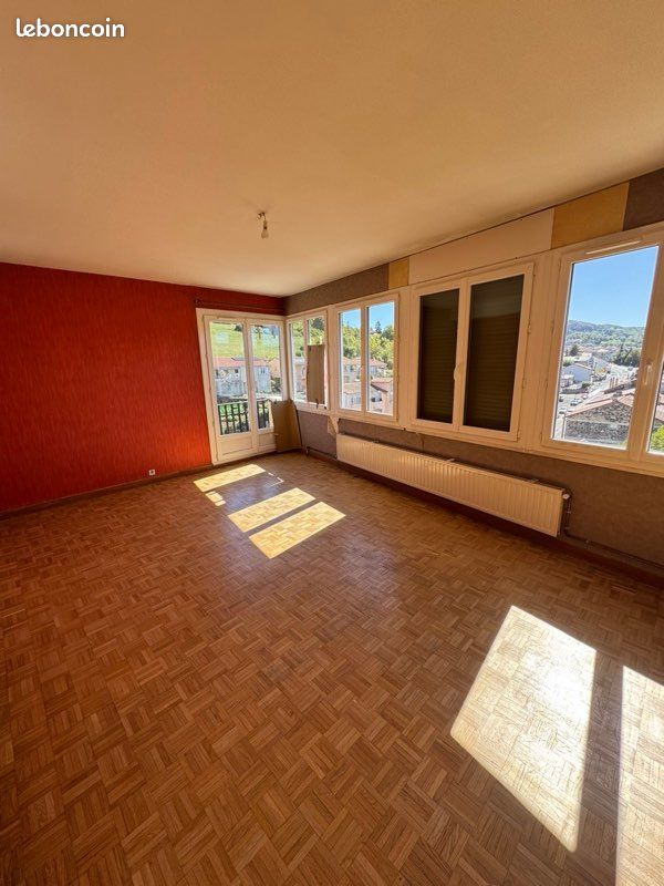 Appartement 3 pièces 80 m² · à Le Puy-en-Velay · 80,4 m² · 83 000 €