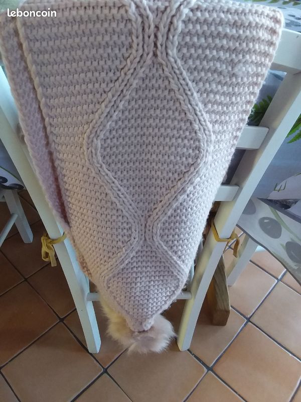 Magnifique écharpe Guess rose pâle (image 1)