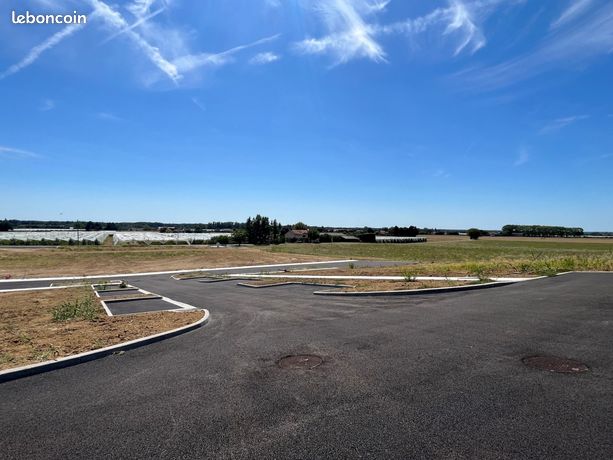 Terrain 700 m² Reyniès