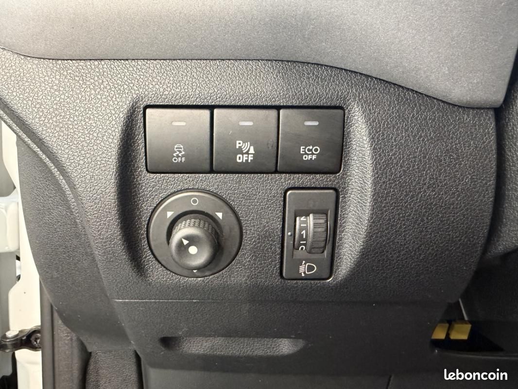 Peugeot Partner Tepee 1.6 BlueHDi 100ch BVM5 Style +ATTELAGE (image 14)