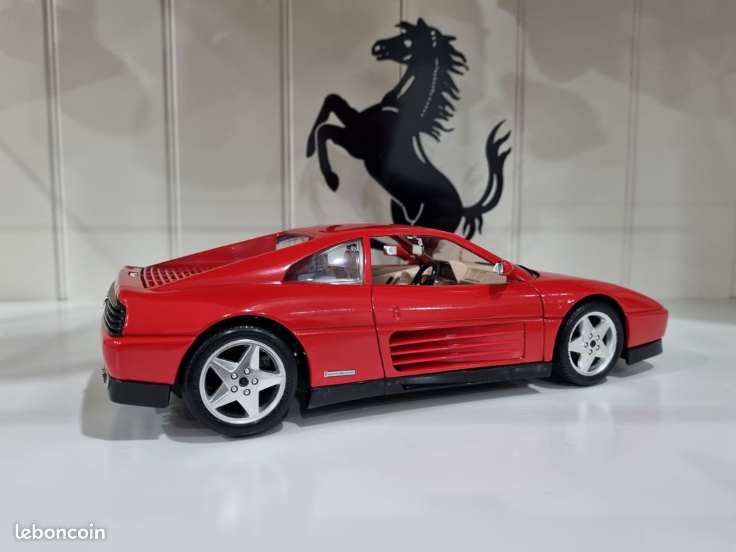 Miniature Maisto Ferrari 348 TS Cabriolet Rouge Foncé, échelle 1/18, Sans Boîte