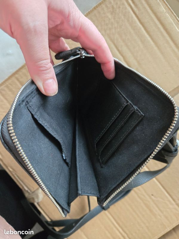 Pochette avec porte monnaie (image 3)