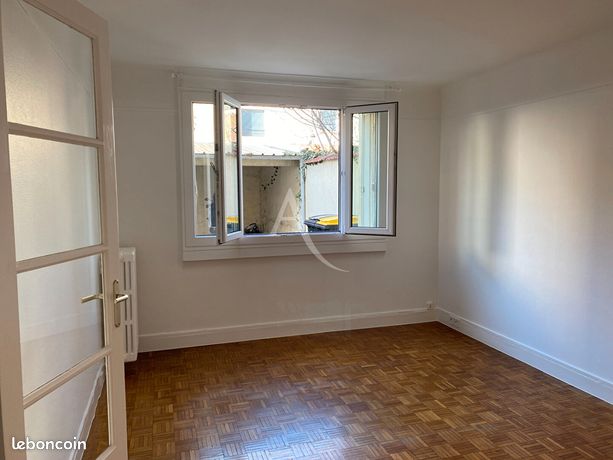 Studio 1 pièce 28 m²