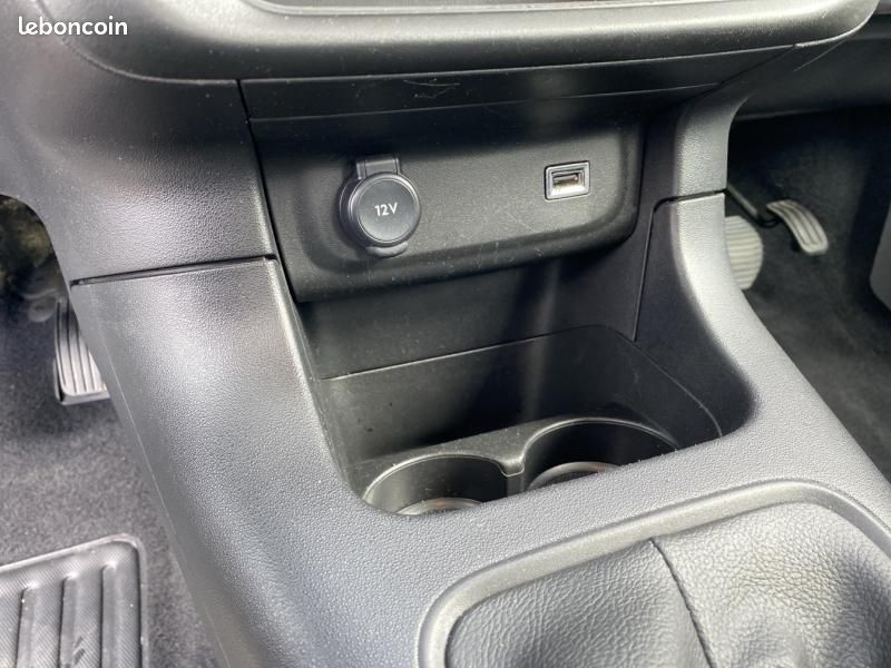 Citroen C3 1.5 BlueHDi 100ch S&S PLUS (image 19)