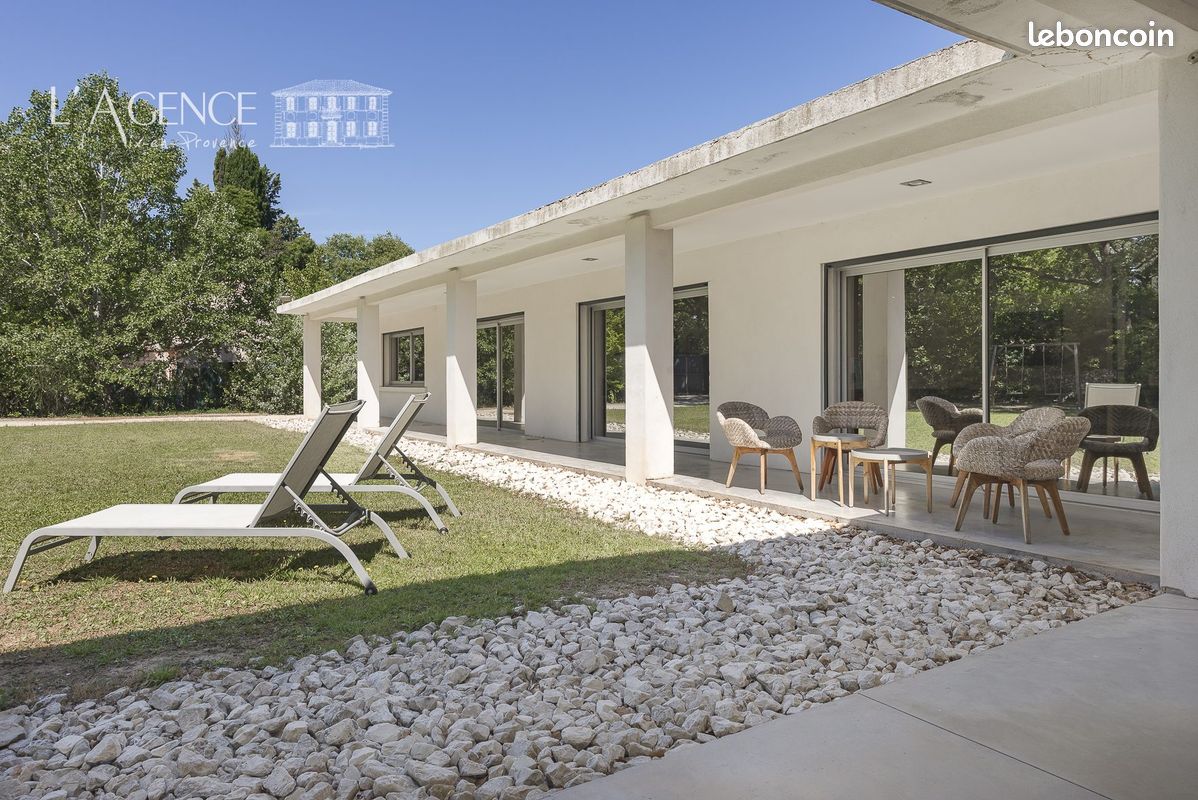 Maison 5 pièces 210 m² · à Aix-en-Provence · 210 m² · 1 050 000 €