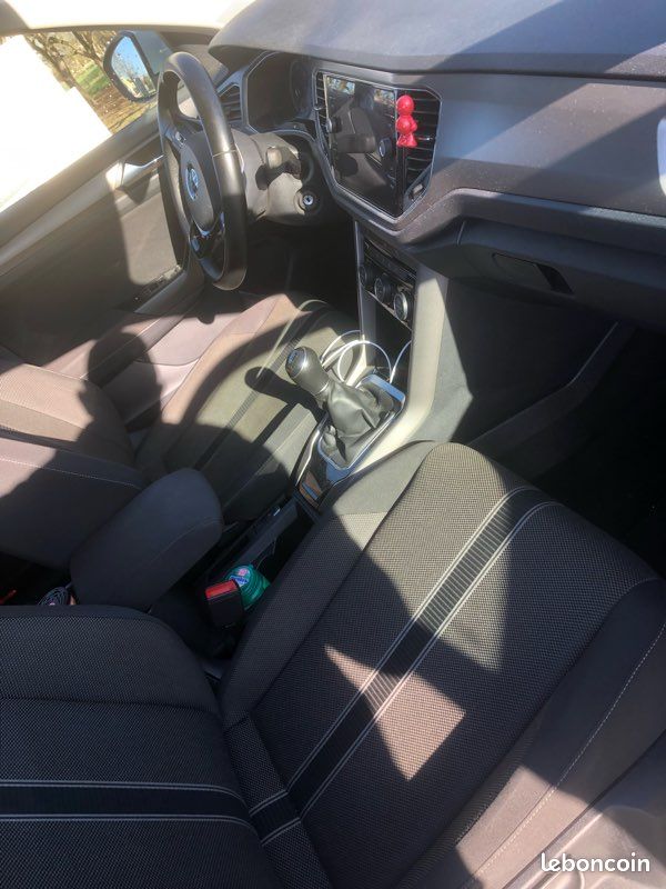 Volkswagen T-Roc (image 3)