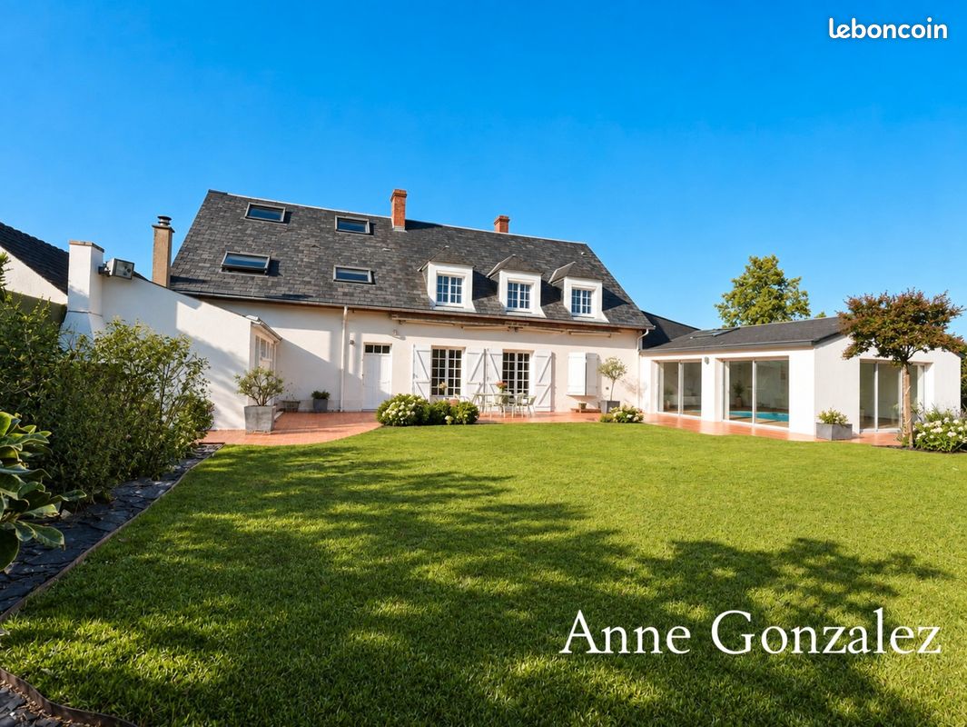 Maison 9 pièces 230 m² · à Orléans · 230 m² · 650 000 €