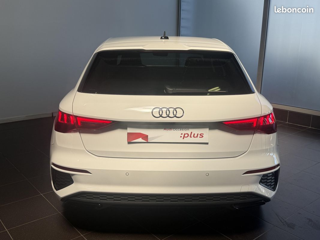 AUDI A3 Sportback 35 TDI 150 S tronic 7 S Line (image 3)