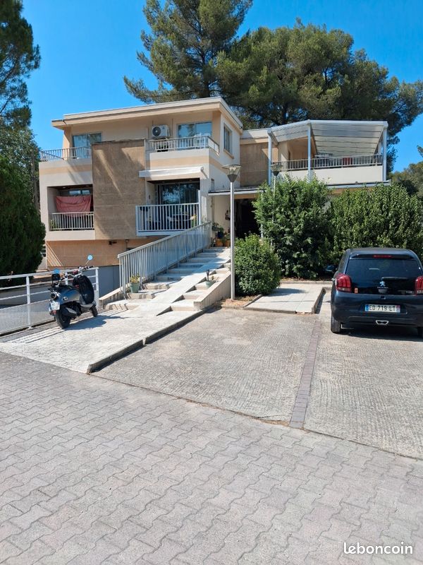 Appartement 3 pièces 40 m² · à Nîmes · 40 m² · 570 €