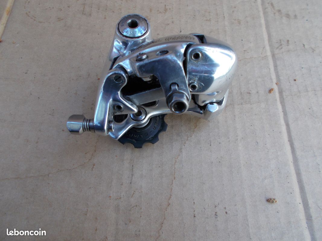 Campagnolo Record Titanium Occasion Dérailleur Arrière Campagnolo Record Titanium - Cage Moyenne, 10 Vitesses, Carbone - Occasion Chemin De Cable