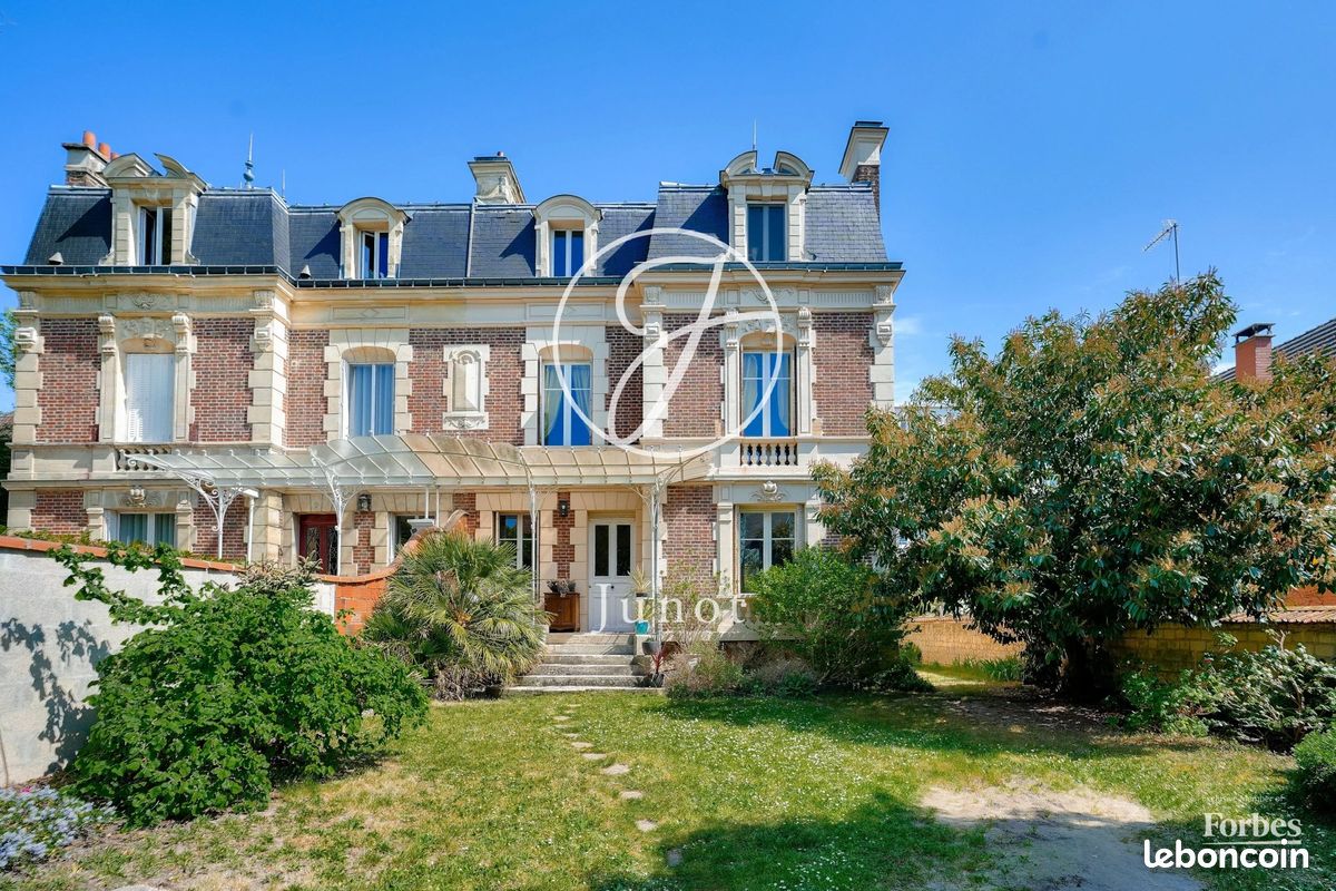 Maison 8 pièces 183 m² · à Le Vésinet · 183 m² · 1 495 000 €