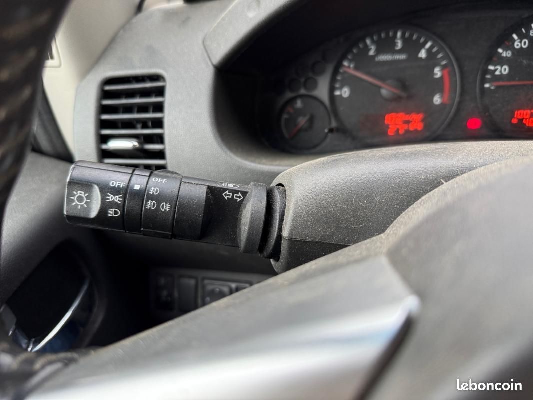 Nissan Navara TVA récupérable 15992 HT /TVA recupérable 15992HT/4 Pneus Neuf/ Attelage/ (image 25)