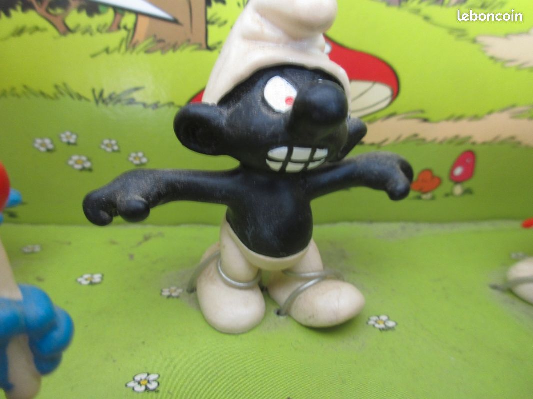 BOITE présentoir SCHTROUMPFS DE NOEL 1983 smurf 36