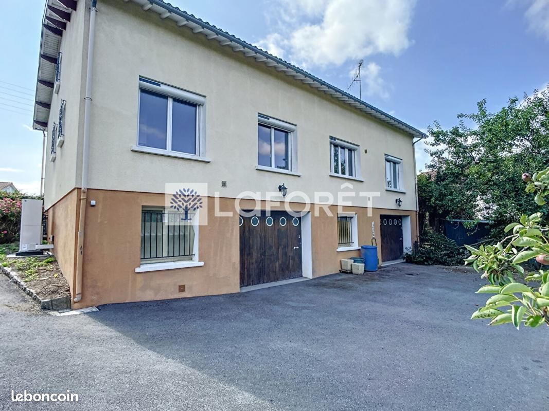 Pavillon 4 pièces 118 m² - Parthenay 79200 (image principale 1)