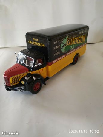 Camion Miniature Berliet Calberson 1955 - Échelle 1/43 - Marque IXO/Altaya - État Proche Du Neuf