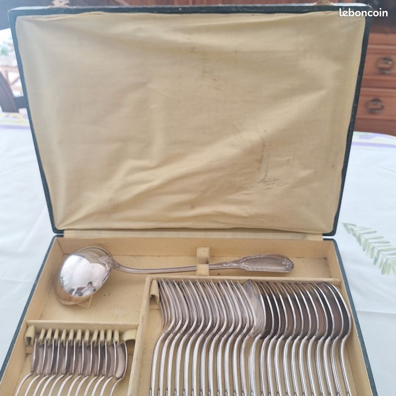 Ménagère 129 Pièces Ravinet D'Enfer En Argent Plaqué, Très Bon état