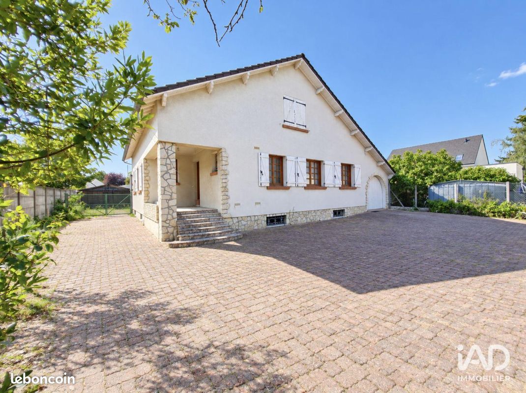 Maison 6 pièces 132 m² · à Orléans · 132 m² · 230 300 €