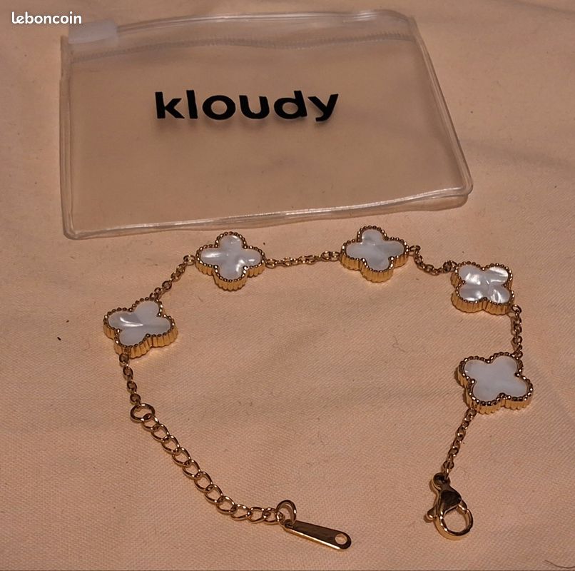 Bracelet (image 1)