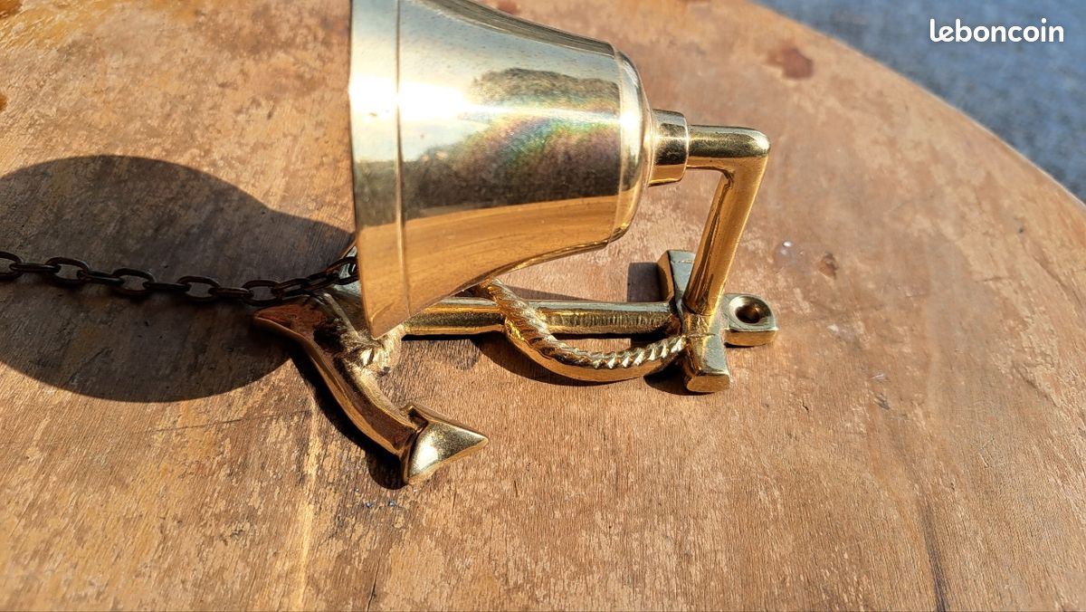 Cloche decorative en laiton neuve (image 3)