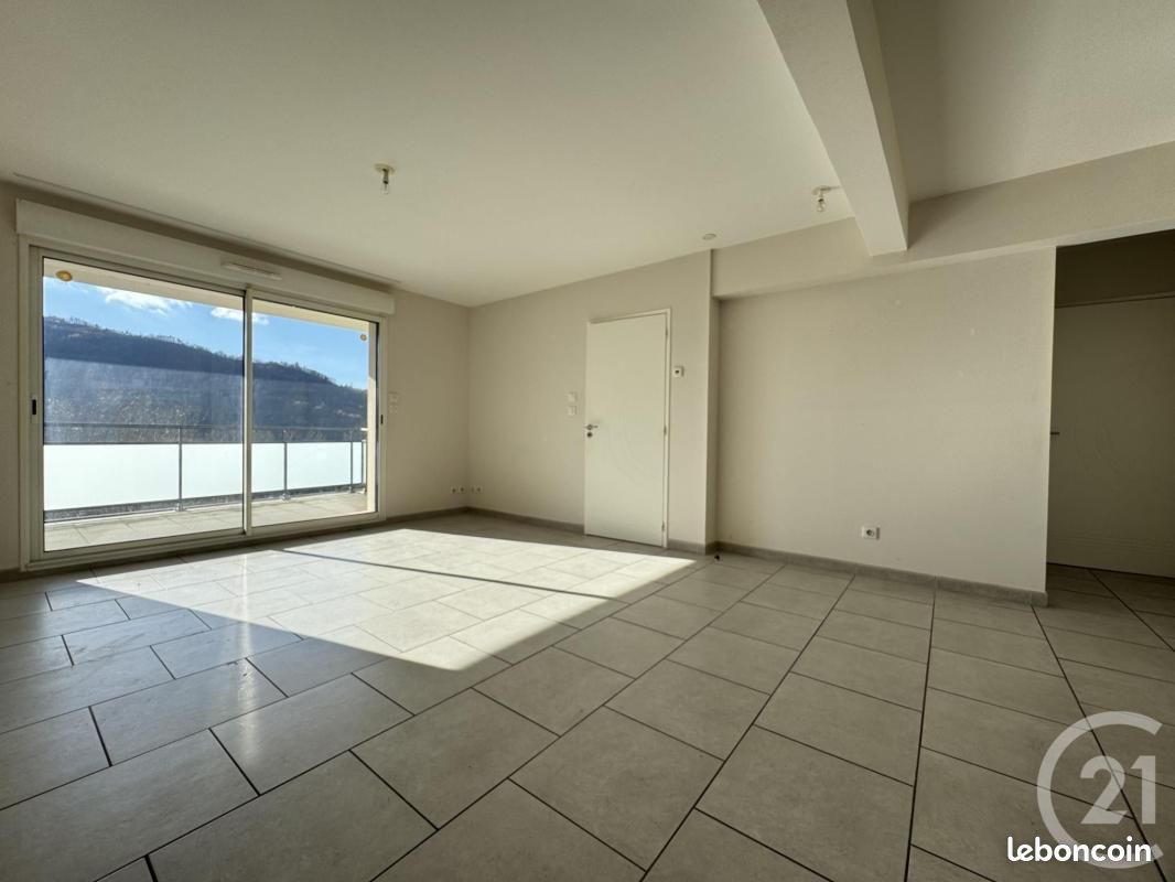 Appartement 2 pièces 51 m² · à Saint-Affrique · 51 m² · 580 €