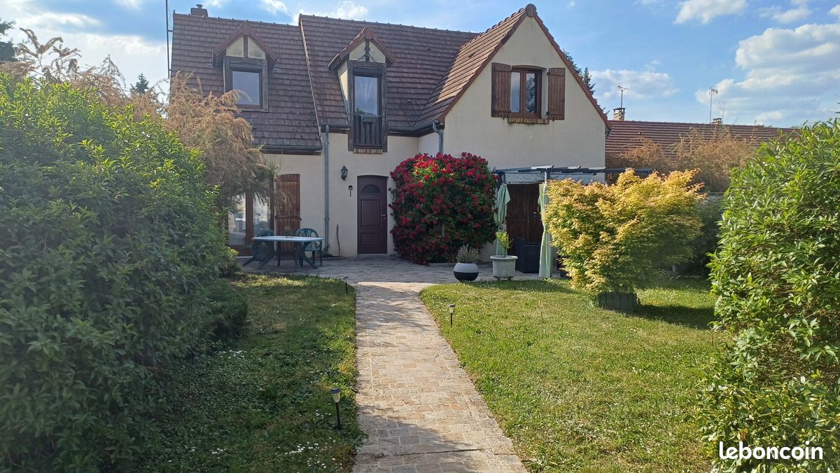 Maison 7 pièces 142 m² · à Auvers-Saint-Georges · 142 m² · 400 000 €