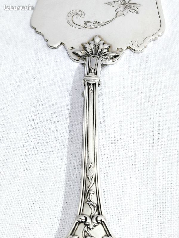 Pelle à tarte en argent ajouré finement ciselé... - Lot 145