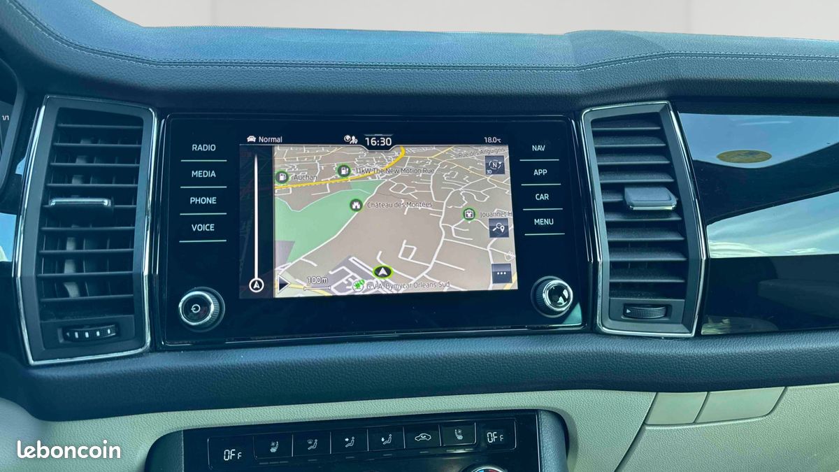 SKODA Kodiaq 2.0 TDI 150 SCR DSG7 7pl Laurin & Klement (image 12)