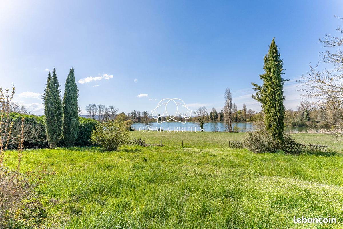 Maison 9 pièces 300 m² · à Trept · 300 m² · 1 470 000 €