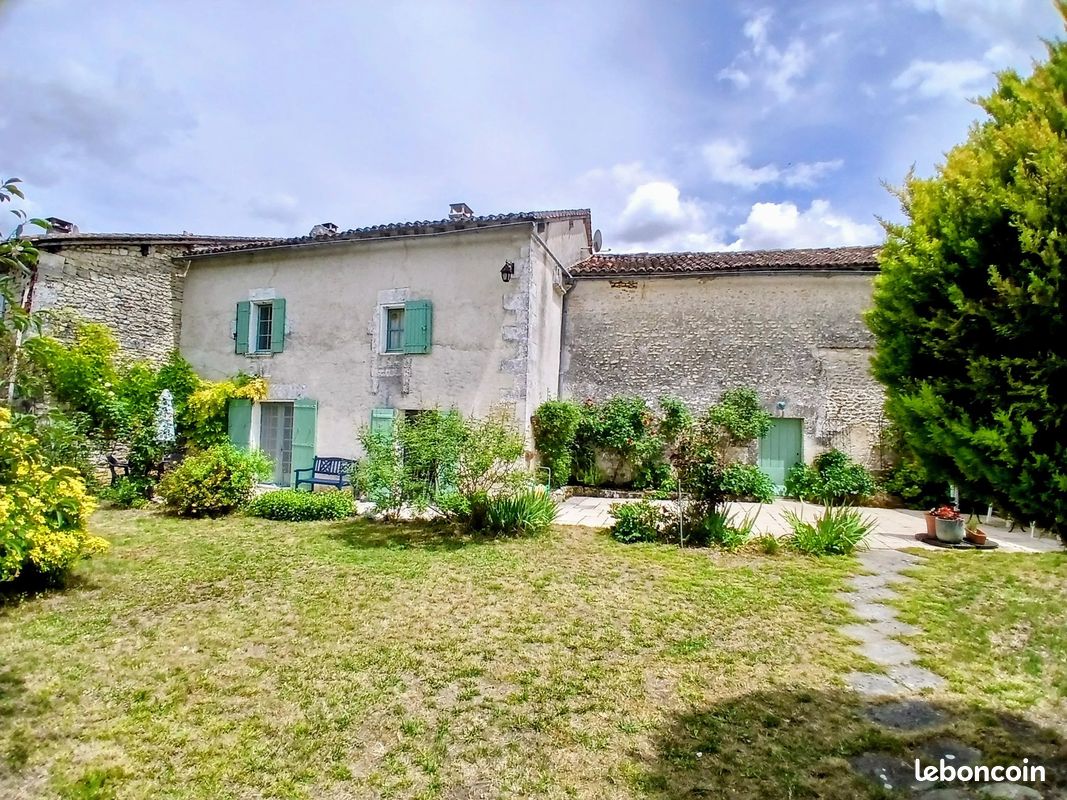 Maison 6 pièces 133 m² · à Verteillac · 133 m² · 169 000 €