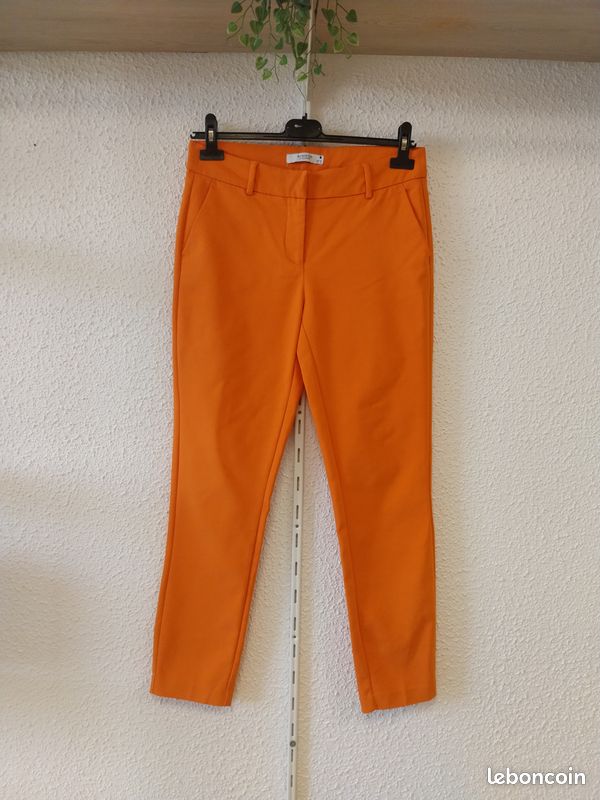 Pantalon droit / cigarette orange RESERVED « Eco Aware » — Neuf sans étiquette — Taille 36 (S) (image 1)