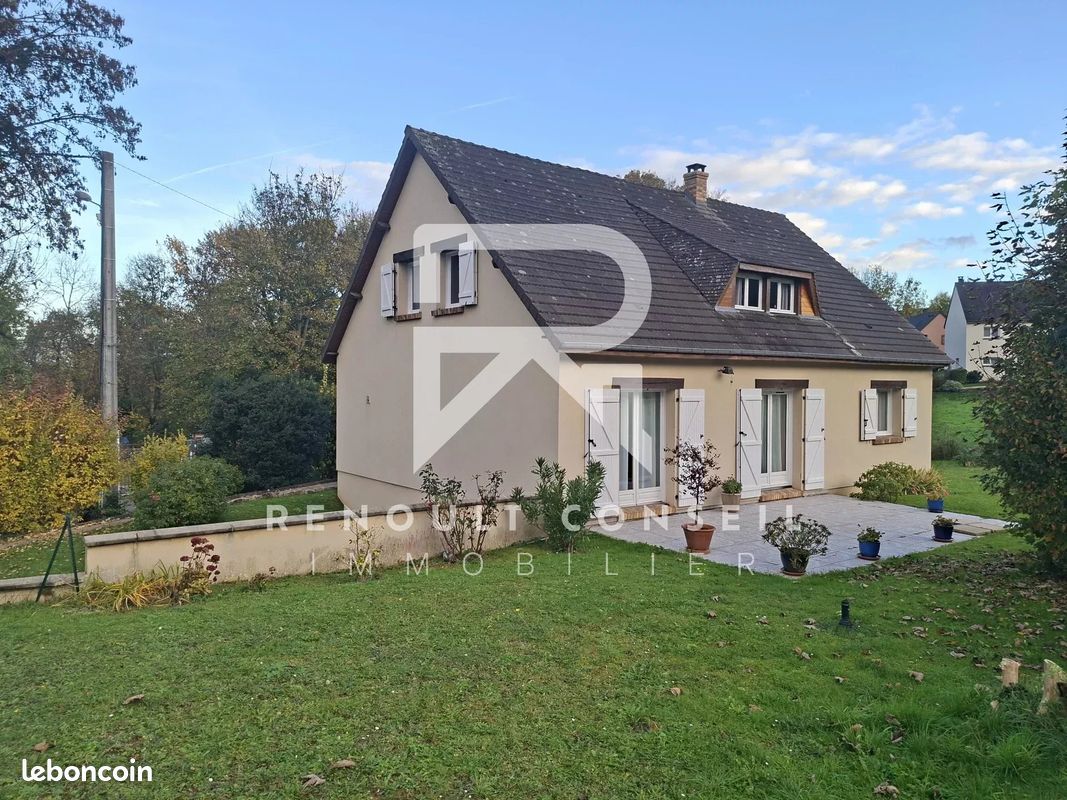 Maison 6 pièces 151 m² · à La Chapelle-Longueville · 151 m² · 378 000 €