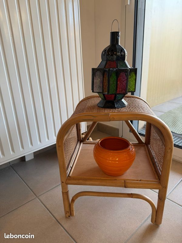 Meuble d’appoint en rotin avec lanterne décorative – esprit bohème (image 2)