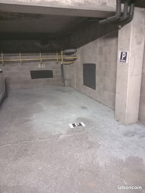 Parking 15 m² · à Montpellier · 15 m² · 85 €