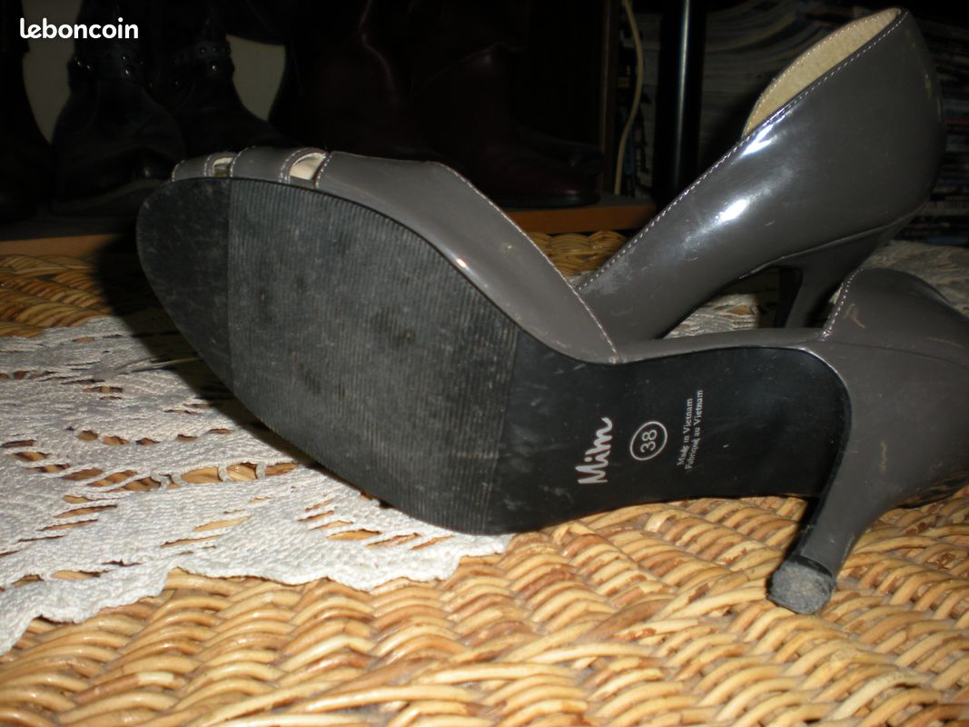Escarpins Vic Matié En Cuir Gris – Taille 38 – Talons Coniques – Occasion Très Bon état