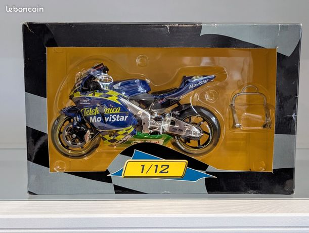 Moto Miniature IXO 1/12 Honda RC211V Sete Gibernau 2004 - Modèle Altaya
