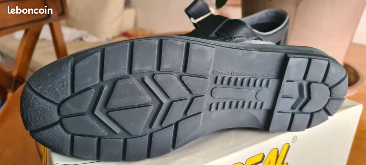 Chaussures de sécurité "speciale été, grande chaleur " très agréable à porter, T43, état neuf (image 7)