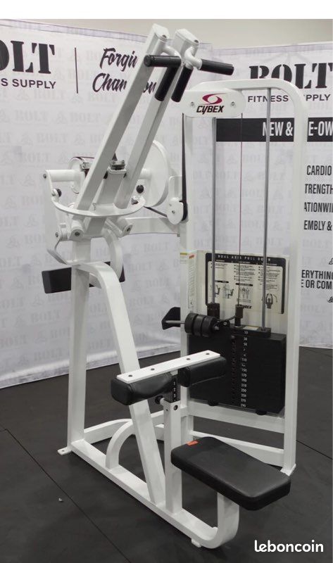 Cybex VR2 Dual Axis lat pulldown Sport Plein air
