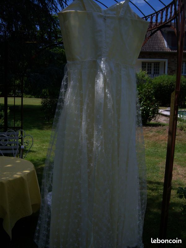 Robe NEUVE "DISNEYLAND" cérémonie ou autres (image 2)