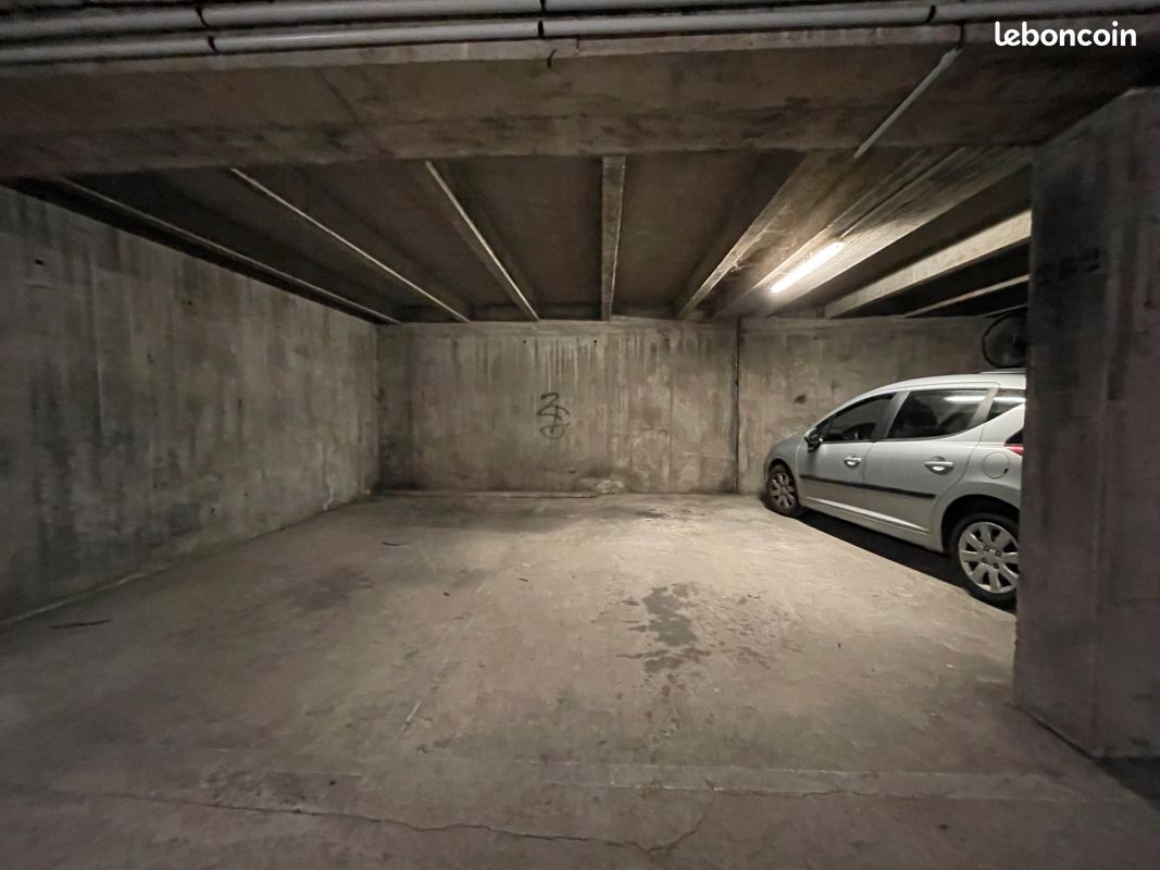 Parking 15 m² · à Nantes · 15 m² · 70 €/mois