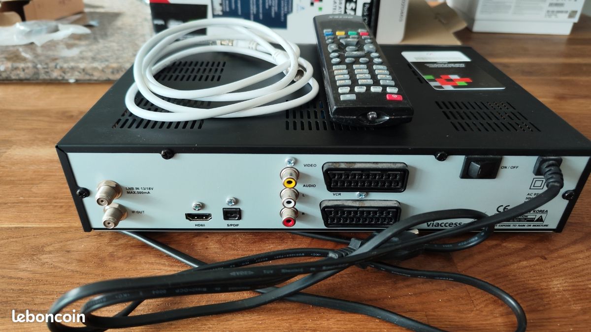 Cherche Satellite Numérique Détecteur de SF-44 Affichage LCD Son Compas HDTV UHD