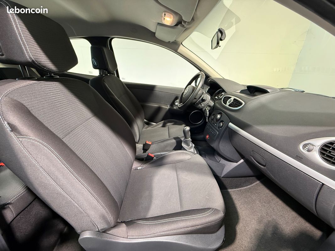 Clio 1.2 100 cv ( visio et livraison possible ) (image 4)