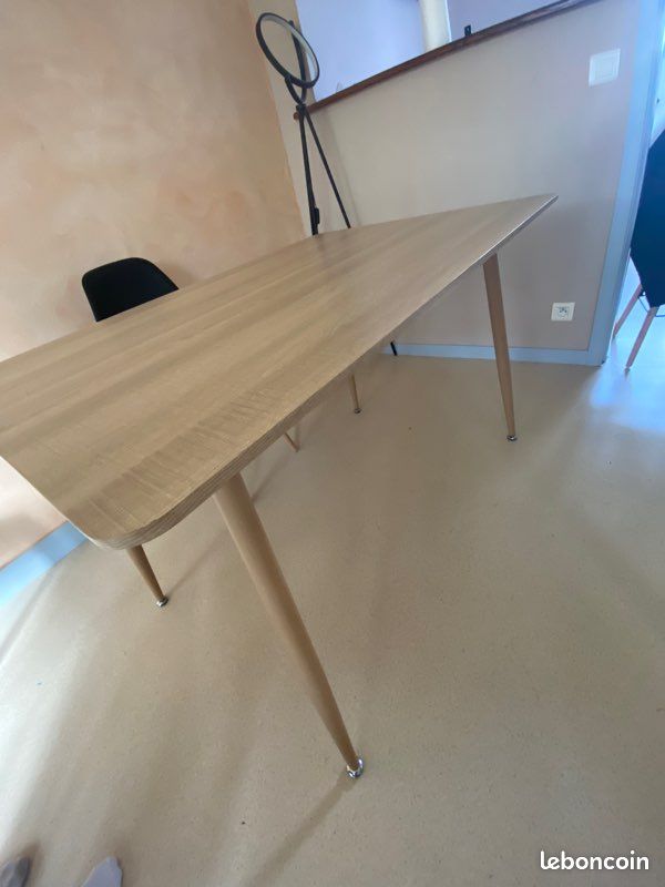 Table à manger (image 1)