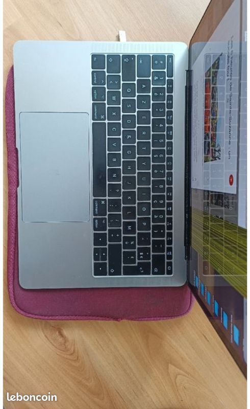 MacBook pro 2016 (image 3)