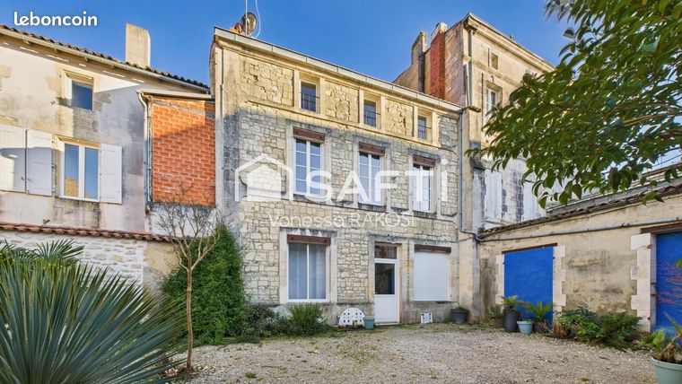 Immeuble 270 m² Saint-Jean-d'Angély