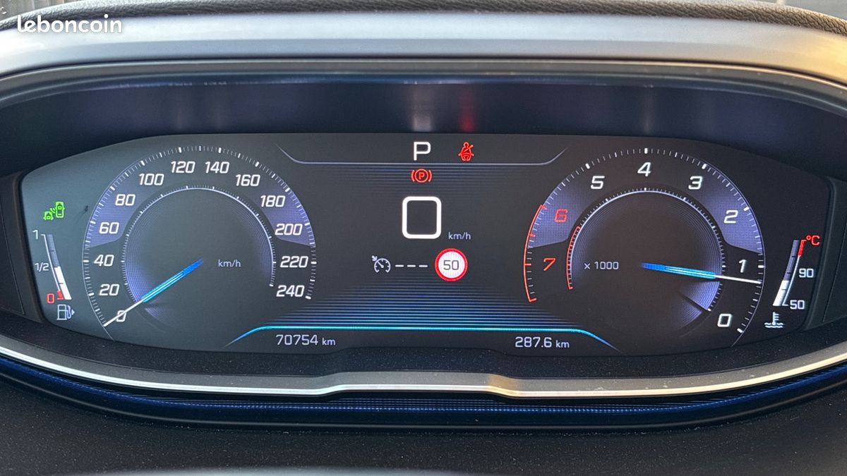 PEUGEOT 3008 1.2 PURETECH 130ch ALLURE EAT6 - Entretien complet * Carplay * Caméra * Grip Control (image 30)